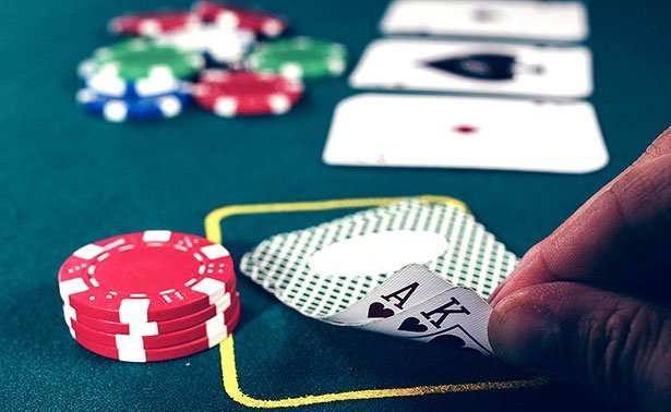 Texas Hold'em: Computer schlägt erstmals Menschen beim Poker - DER SPIEGEL