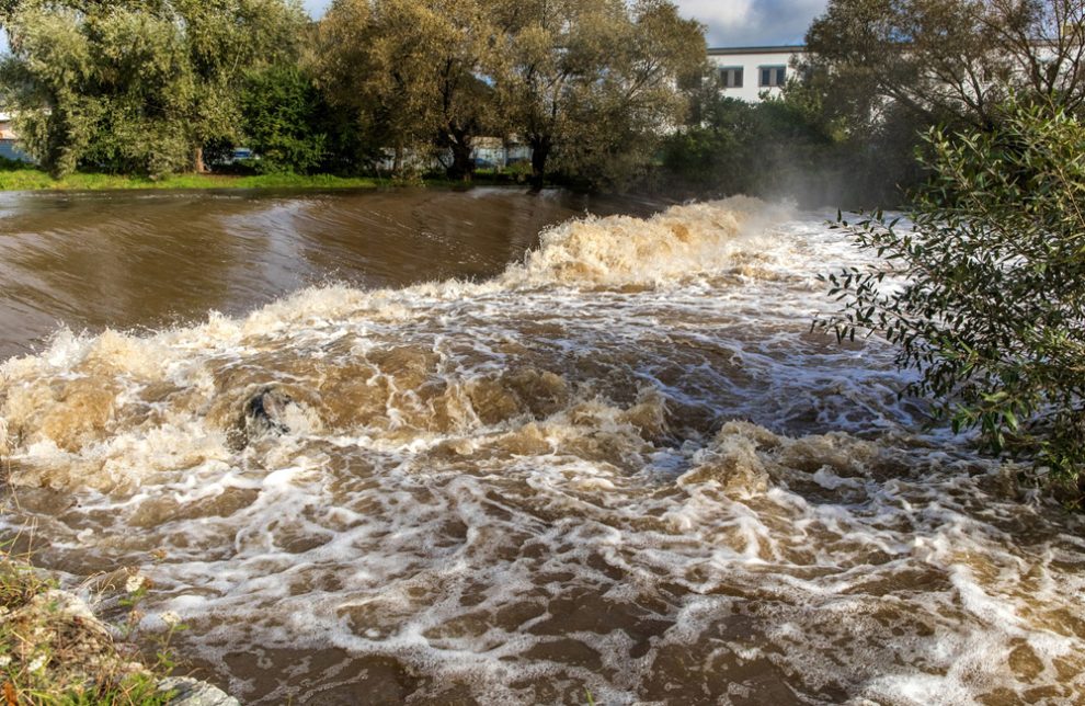 Hochwasser in einem Fluss