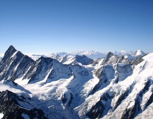 Blick über die Berner Alpen